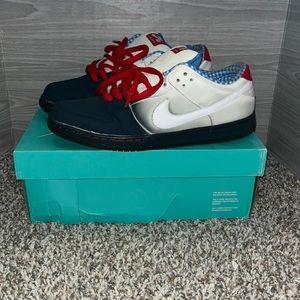 Nike dunk low pro sb dorthy premium